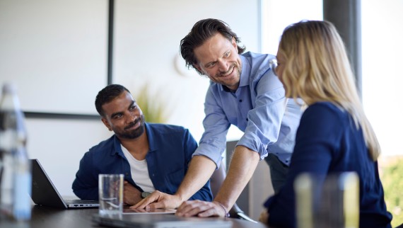 Employés en réunion