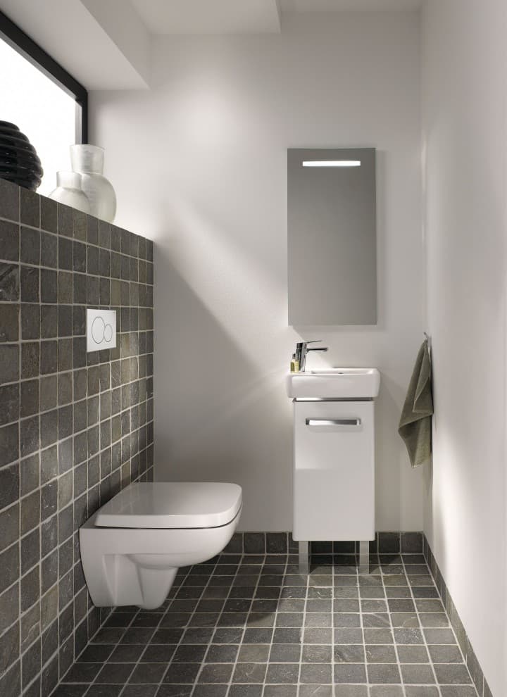 WC d’invités avec espace lavabo, sous-meuble et WC Geberit Renova WC d’invités avec espace lavabo, sous-meuble et WC Geberit Renova