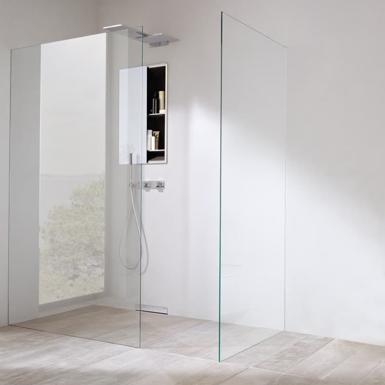 Douche avec séparation de douche parfaitement intégré Douche avec séparation de douche parfaitement intégré