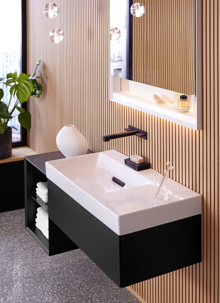 Produits en noir mat de la collection Geberit ONE (© Geberit) Produits en noir mat de la collection Geberit ONE (© Geberit)