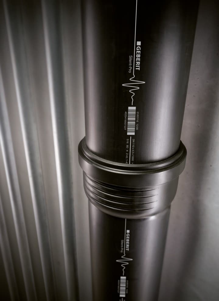 Système d’évacuation à haute isolation phonique Geberit Silent-Pro : conduite de chute insonorisée Système d’évacuation à haute isolation phonique Geberit Silent-Pro : conduite de chute insonorisée