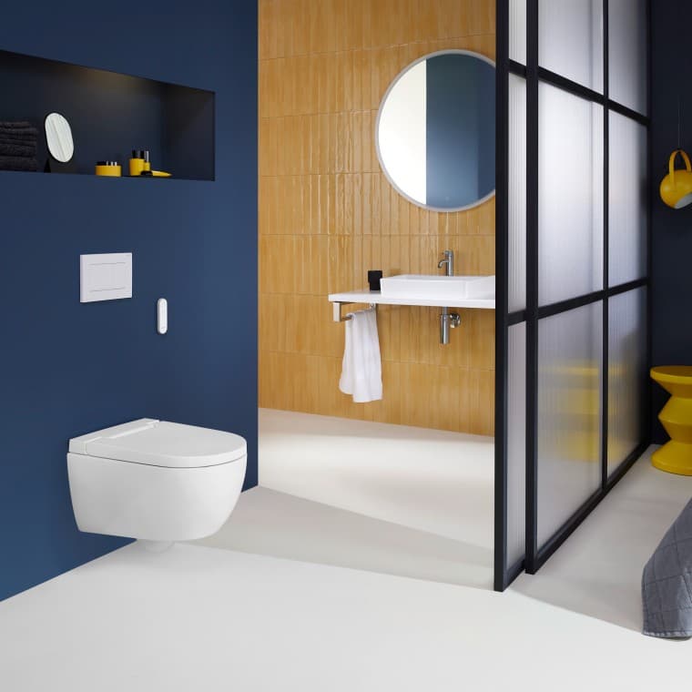WC lavant Geberit AquaClean Alba dans un hôtel WC lavant Geberit AquaClean Alba dans un hôtel