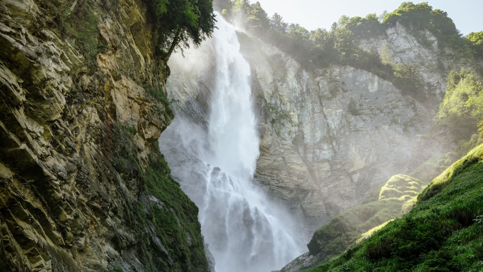 Cascade Cascade