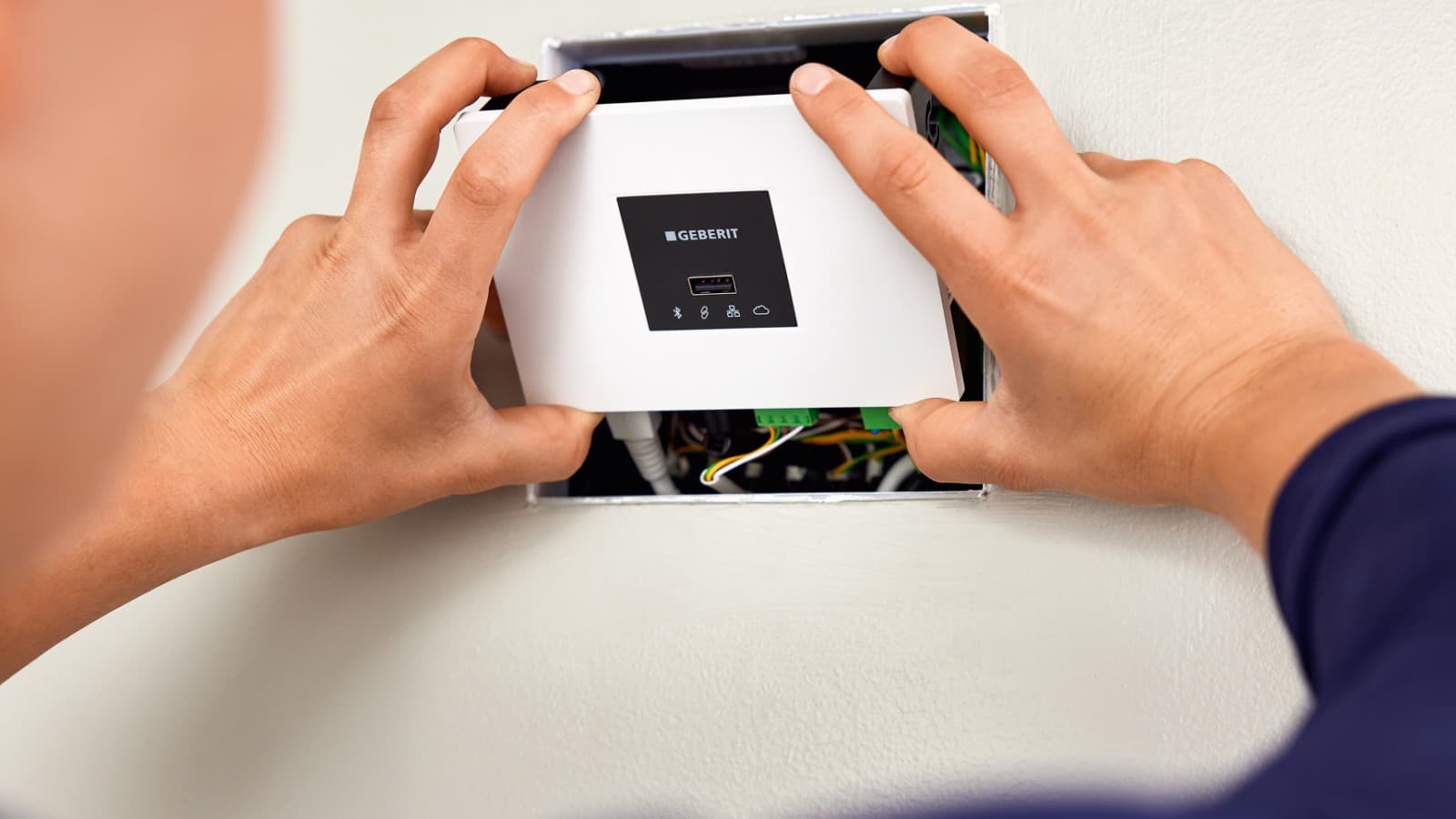 Installation of the Geberit Gateway Installation of the Geberit Gateway